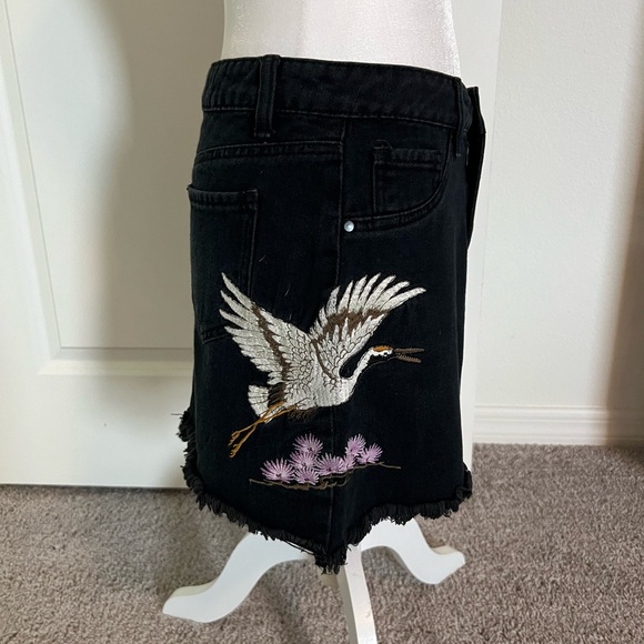 Boohoo Dresses & Skirts - EUC Boohoo Black Denim Skirt Crane Embroidery 8